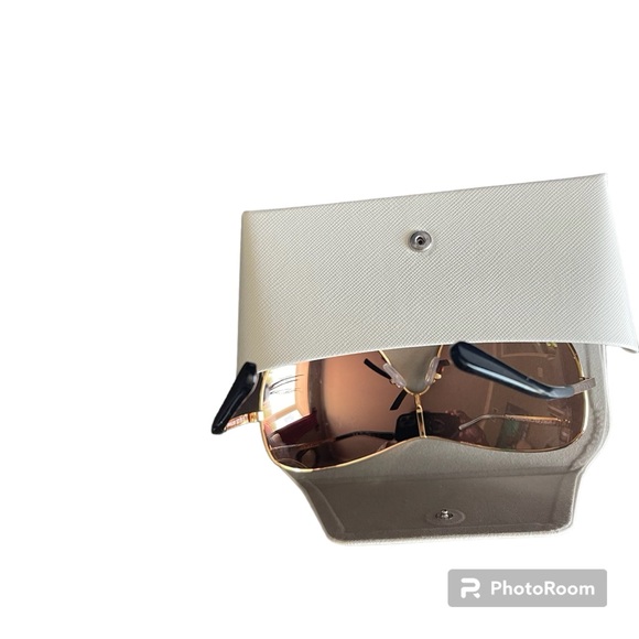 Michael Kors Collection Park Avenue Sunglasses - Gold - LIKE NEW - Picture 7 of 11